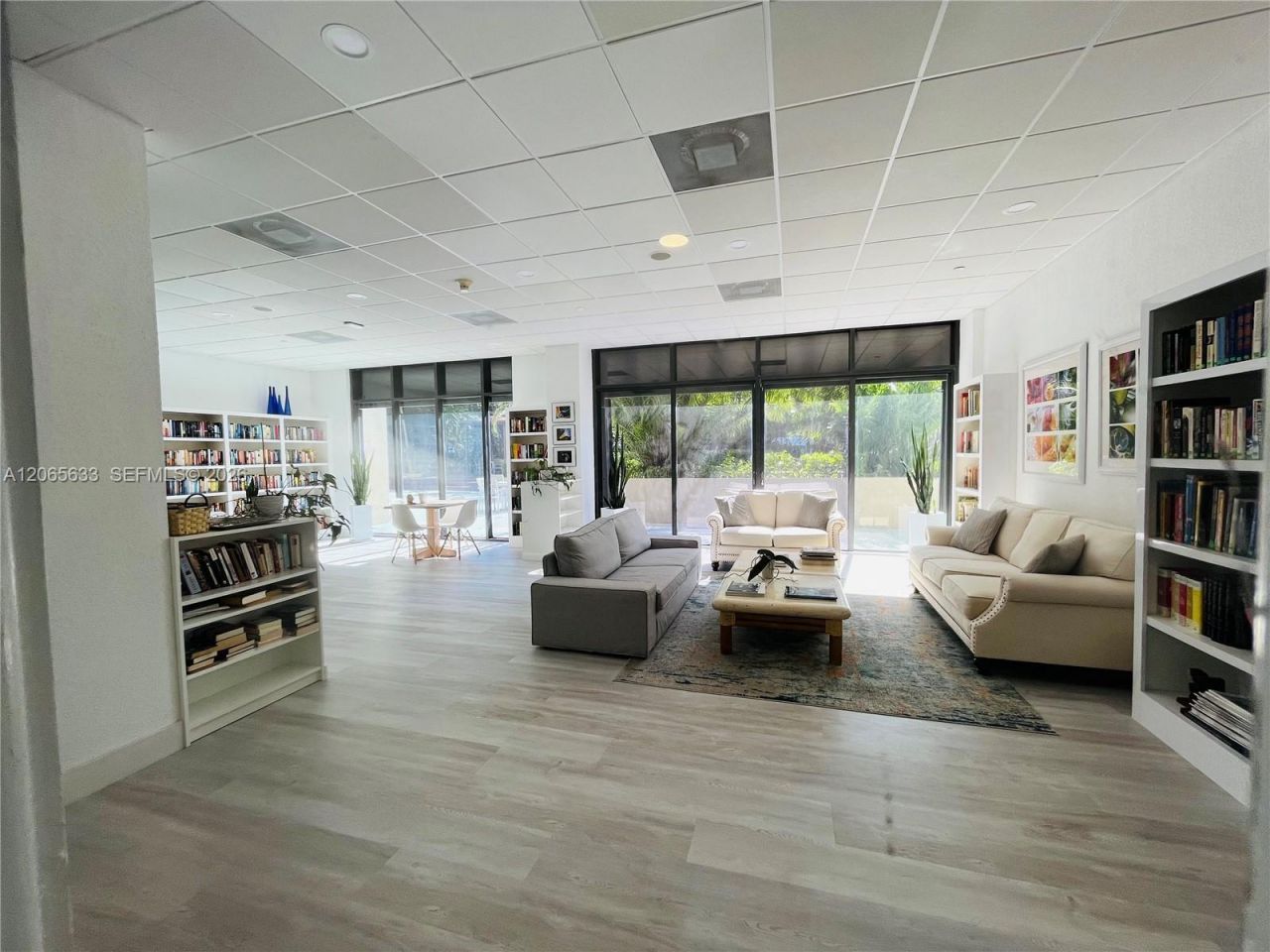 1450 Brickell Bay Dr , Unit 1414, Miami, FL 33131 Photo