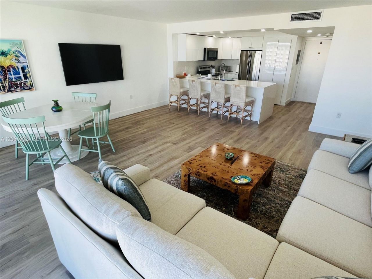 1450 Brickell Bay Dr , Unit 1414, Miami, FL 33131 Photo