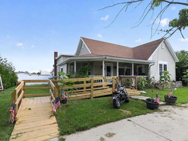 119 W Maple Street, Flora, IN 46929