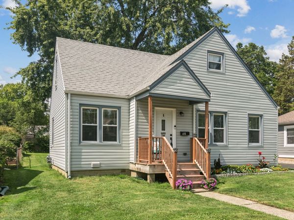 418 S Lake Terrace , Mundelein, IL 60060