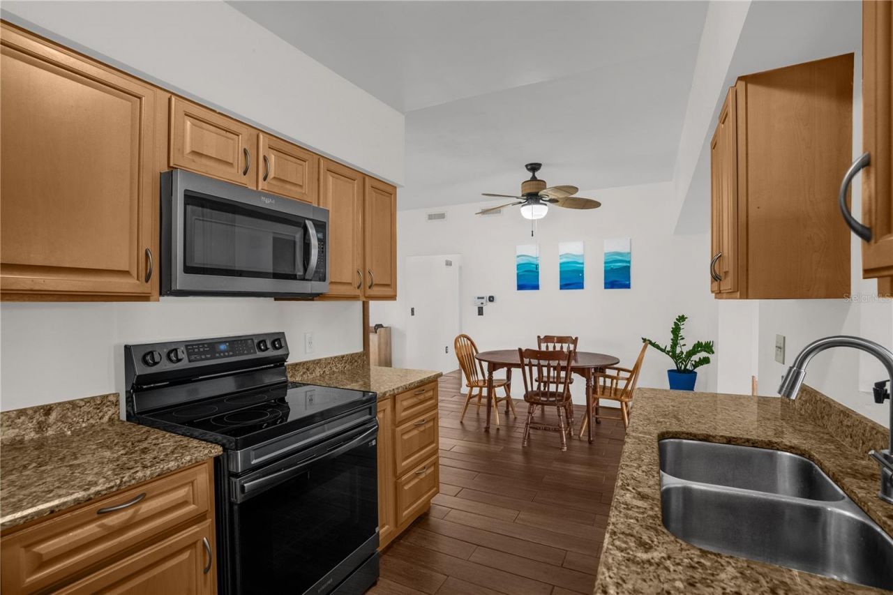 125 E Lauren Court, Fern Park, FL 32730 Photo
