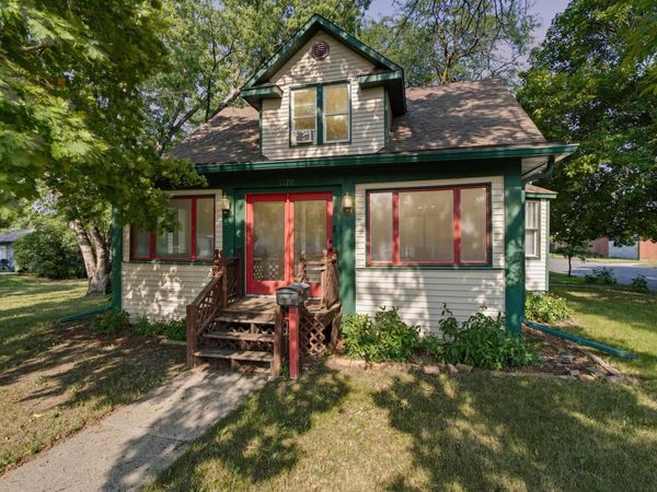 1120 S Duff St, Mitchell, SD 57301