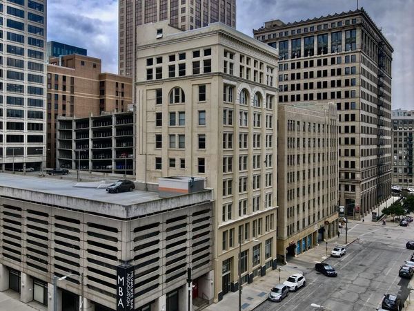 225 E Mason STREET, Milwaukee, WI 53202