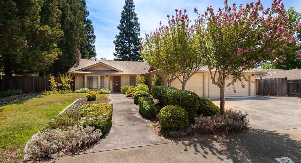 125 Ofria Dr, Folsom, CA 95630 Photo