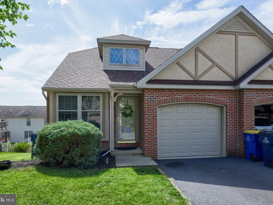 108 Hawk Lane , Ephrata, PA 17522 Main Photo