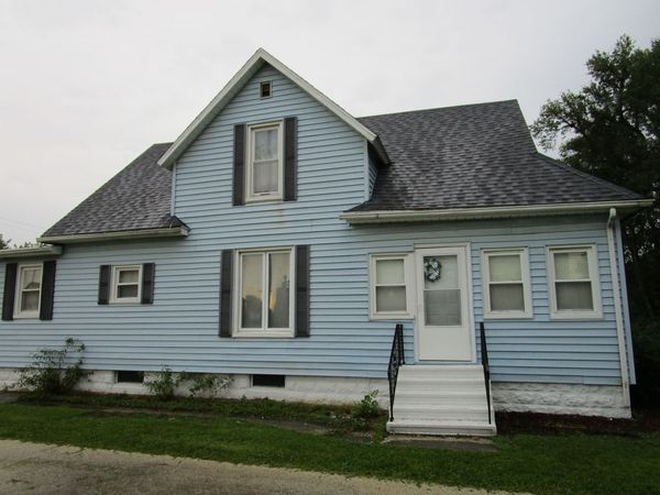 321 E Cleveland Street , Cullom, IL 60929