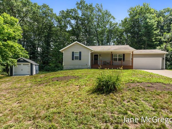 2356 Oak River Lane, Muskegon, MI 49445