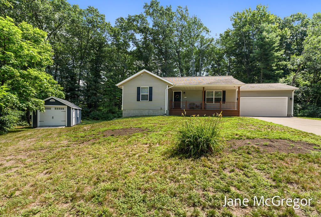 2356 Oak River Lane, Muskegon, MI 49445 Main Photo