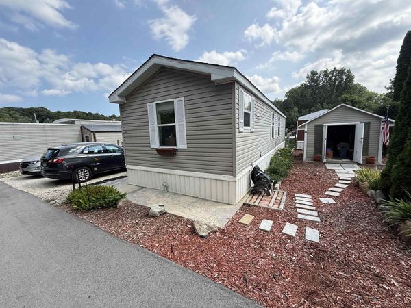 8481 S 5th Avenue, Unit C13, Oak Creek, WI 53154