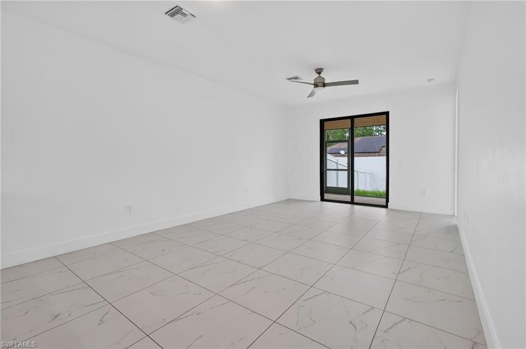 909/911 Homestead Rd S, Lehigh Acres, FL 33974 Photo