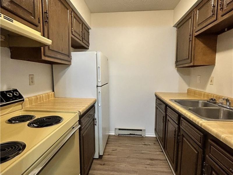 200 fernwood Road, Unit 3, Wintersville, OH 43953 Photo 3