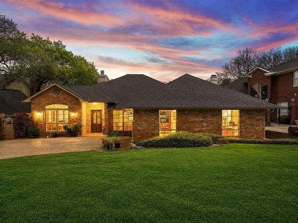 99 Sugar Creek Place, Woodway, TX 76712