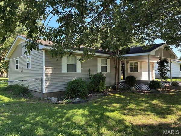1704 Sidney Street , Malden, MO 63863