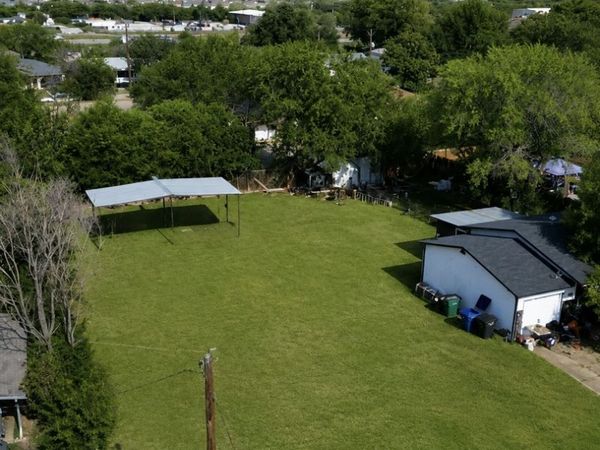 2910 Christian Dr, San Antonio, TX 78222