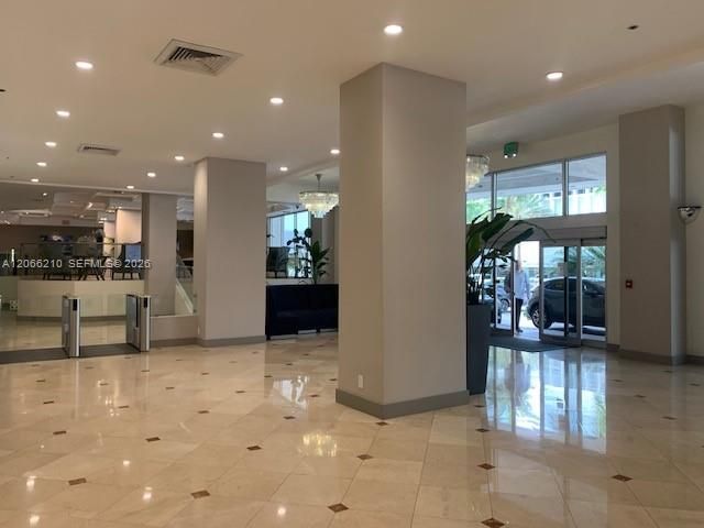 100 Lincoln Rd, Unit 301, Miami Beach, FL 33139 Photo