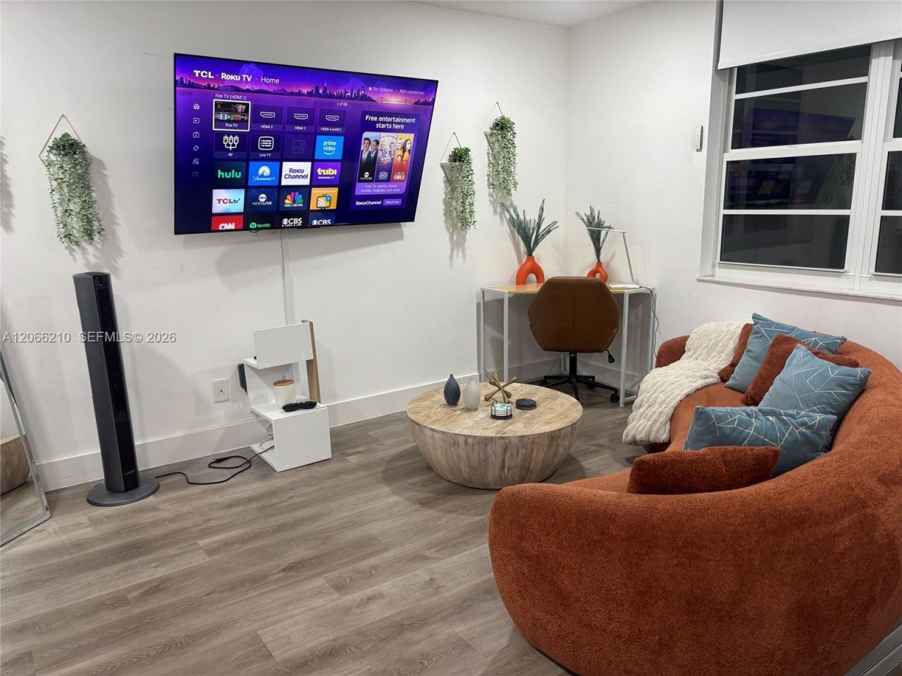 100 Lincoln Rd, Unit 301, Miami Beach, FL 33139 Photo