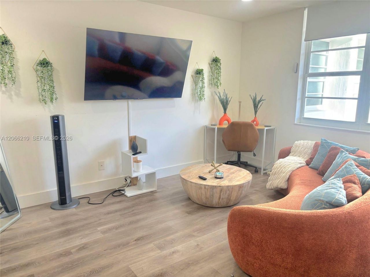 100 Lincoln Rd , Unit 301, Miami Beach, FL 33139 Photo