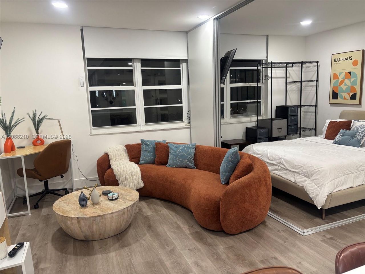 100 Lincoln Rd, Unit 301, Miami Beach, FL 33139 Photo