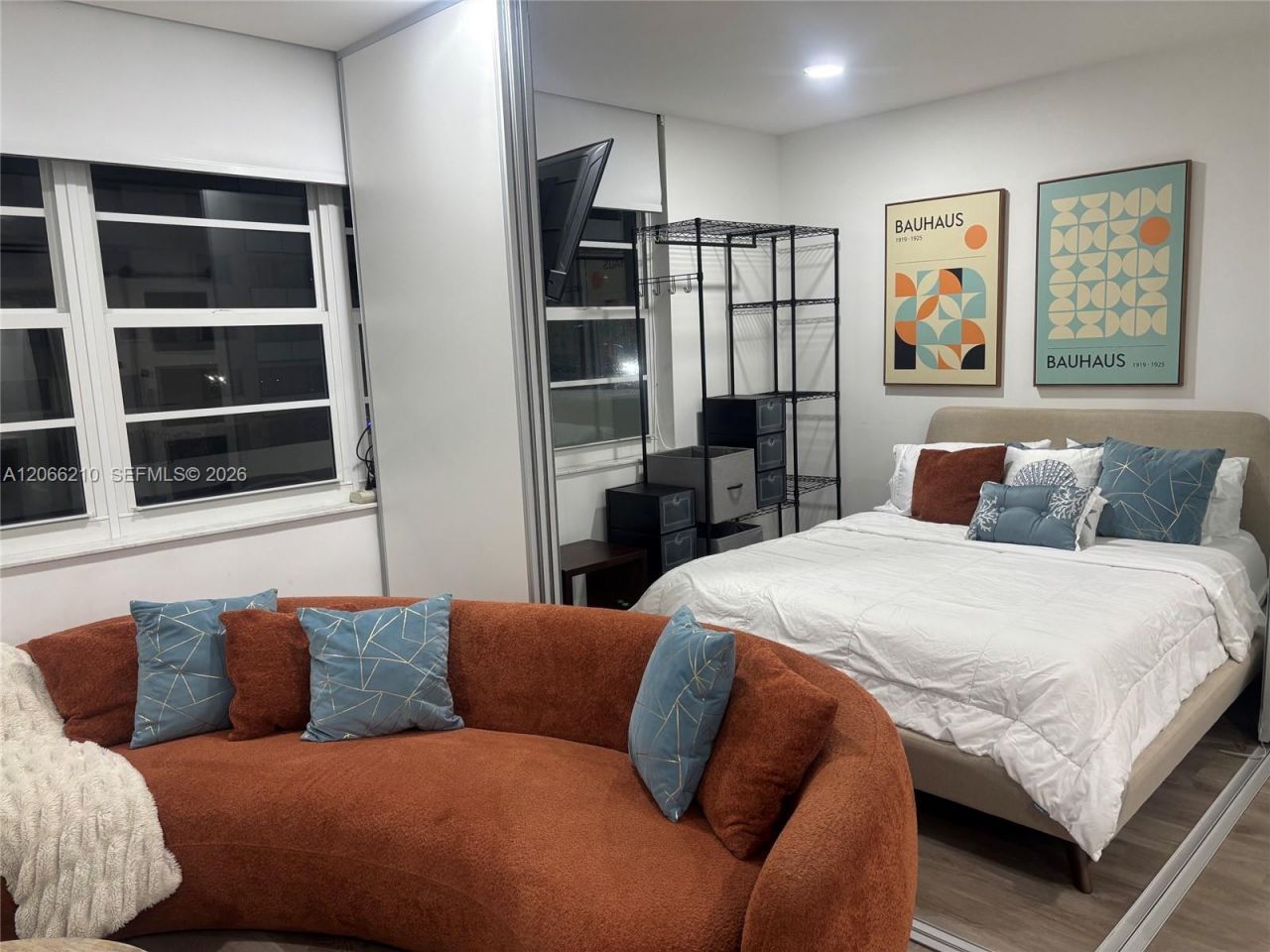 100 Lincoln Rd, Unit 301, Miami Beach, FL 33139 Photo