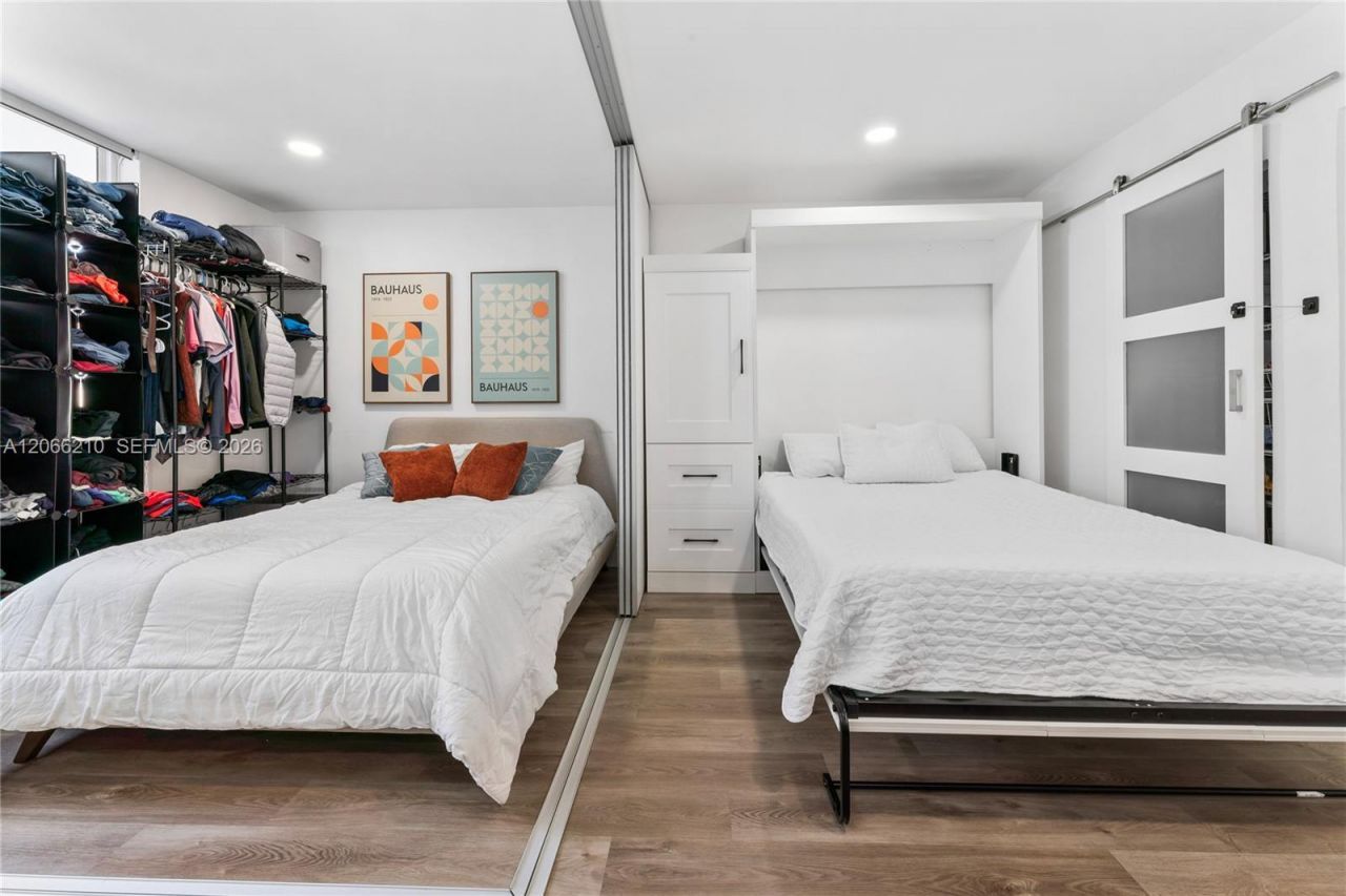 100 Lincoln Rd , Unit 301, Miami Beach, FL 33139 Photo