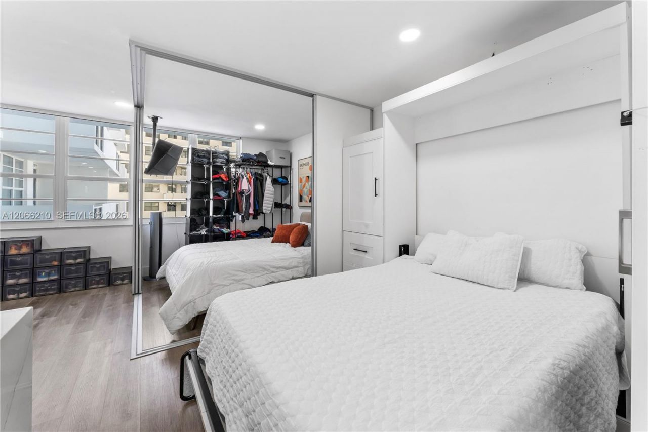 100 Lincoln Rd , Unit 301, Miami Beach, FL 33139 Photo