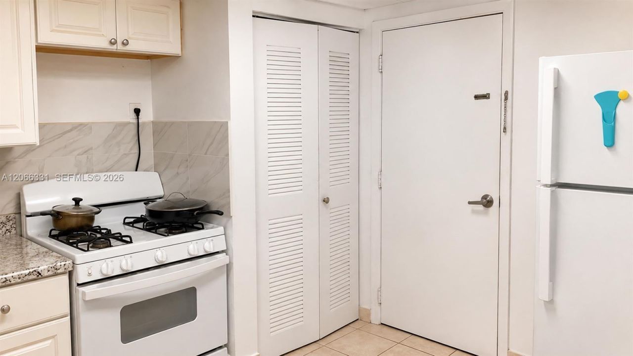 17901 NW 68th Ave , Unit T104, Hialeah, FL 33015 Photo