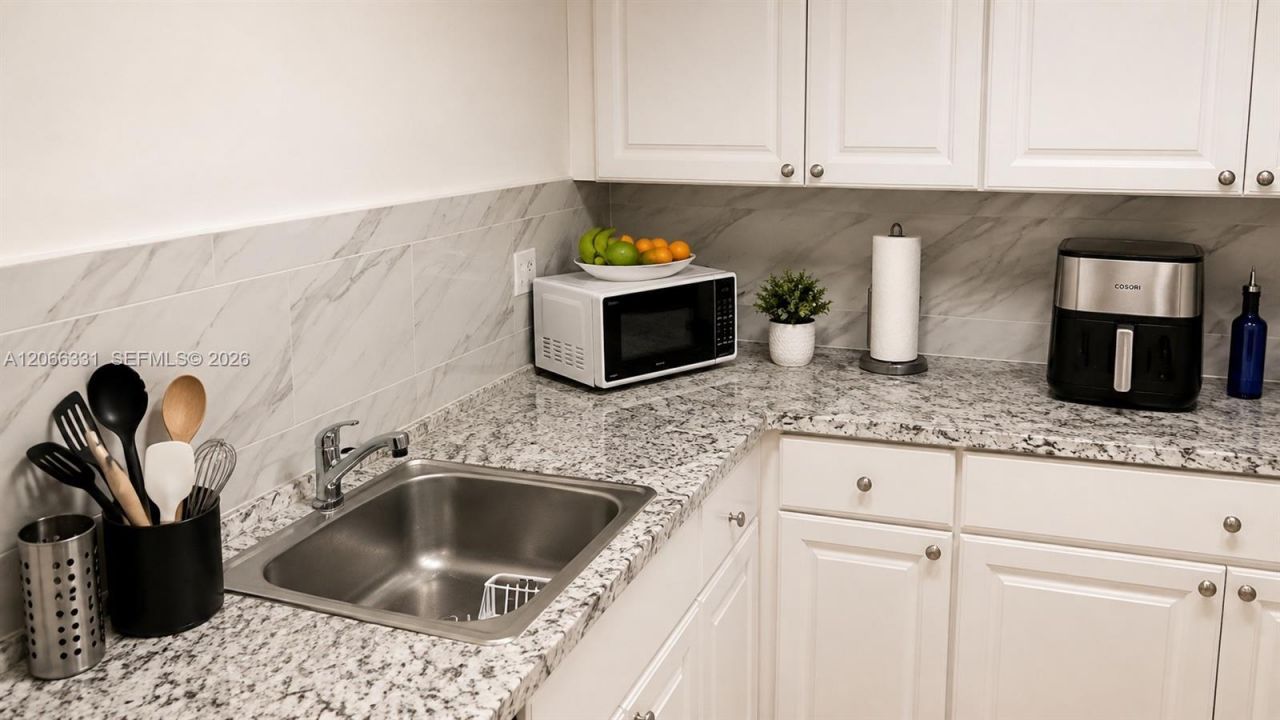 17901 NW 68th Ave , Unit T104, Hialeah, FL 33015 Photo