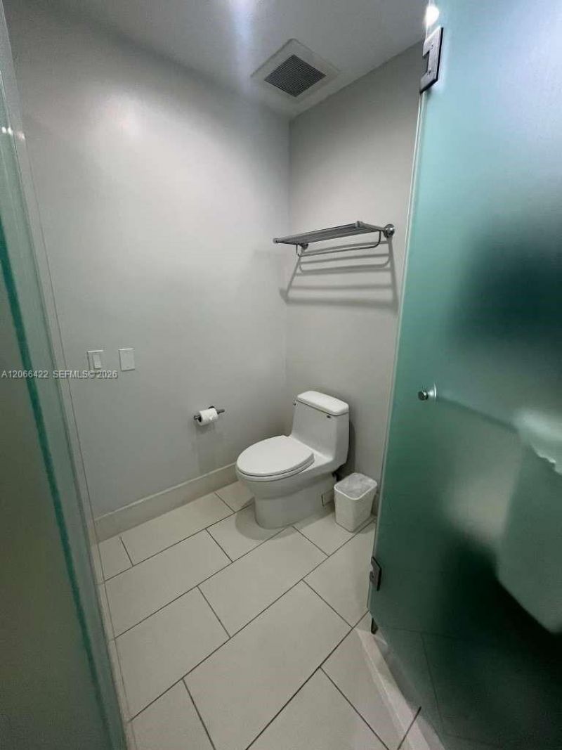 5300 NW 87th Ave , Unit 307, Doral, FL 33178 Photo