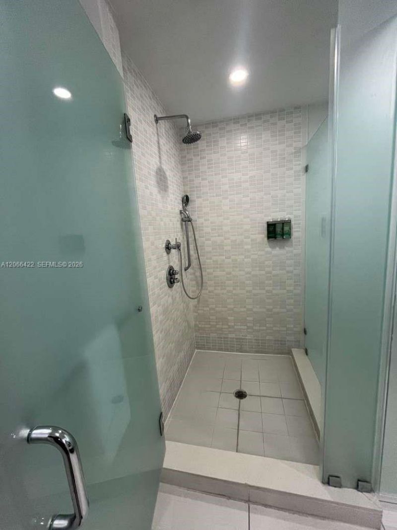 5300 NW 87th Ave , Unit 307, Doral, FL 33178 Photo