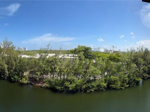 3660 NE 166th St , Unit 607, North Miami Beach, FL 33160