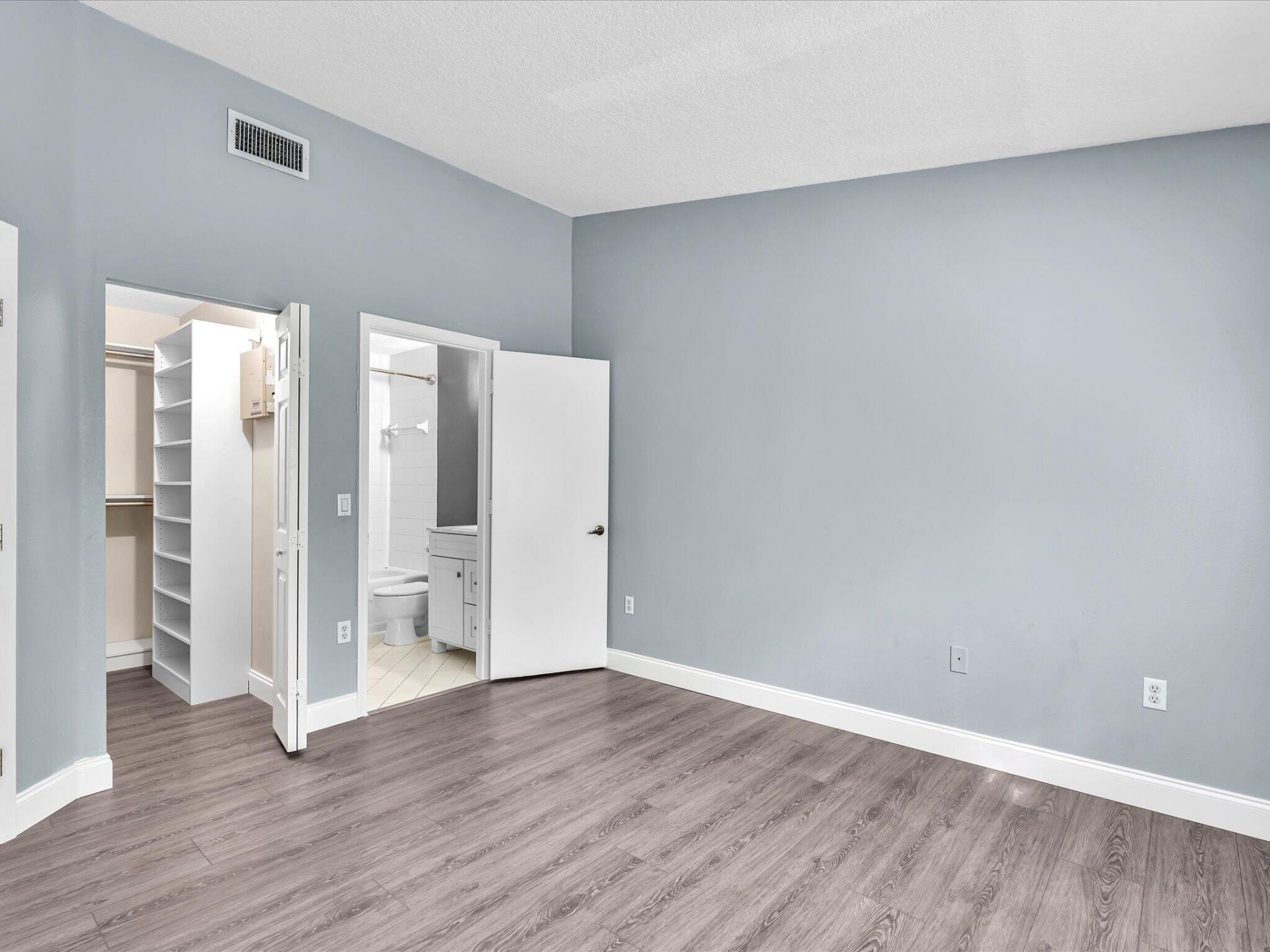 3504 Briar Bay Boulevard, Unit 204, West Palm Beach, FL 33411 Photo