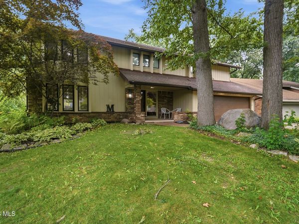 5329 Fredelia Drive, Toledo, OH 43623