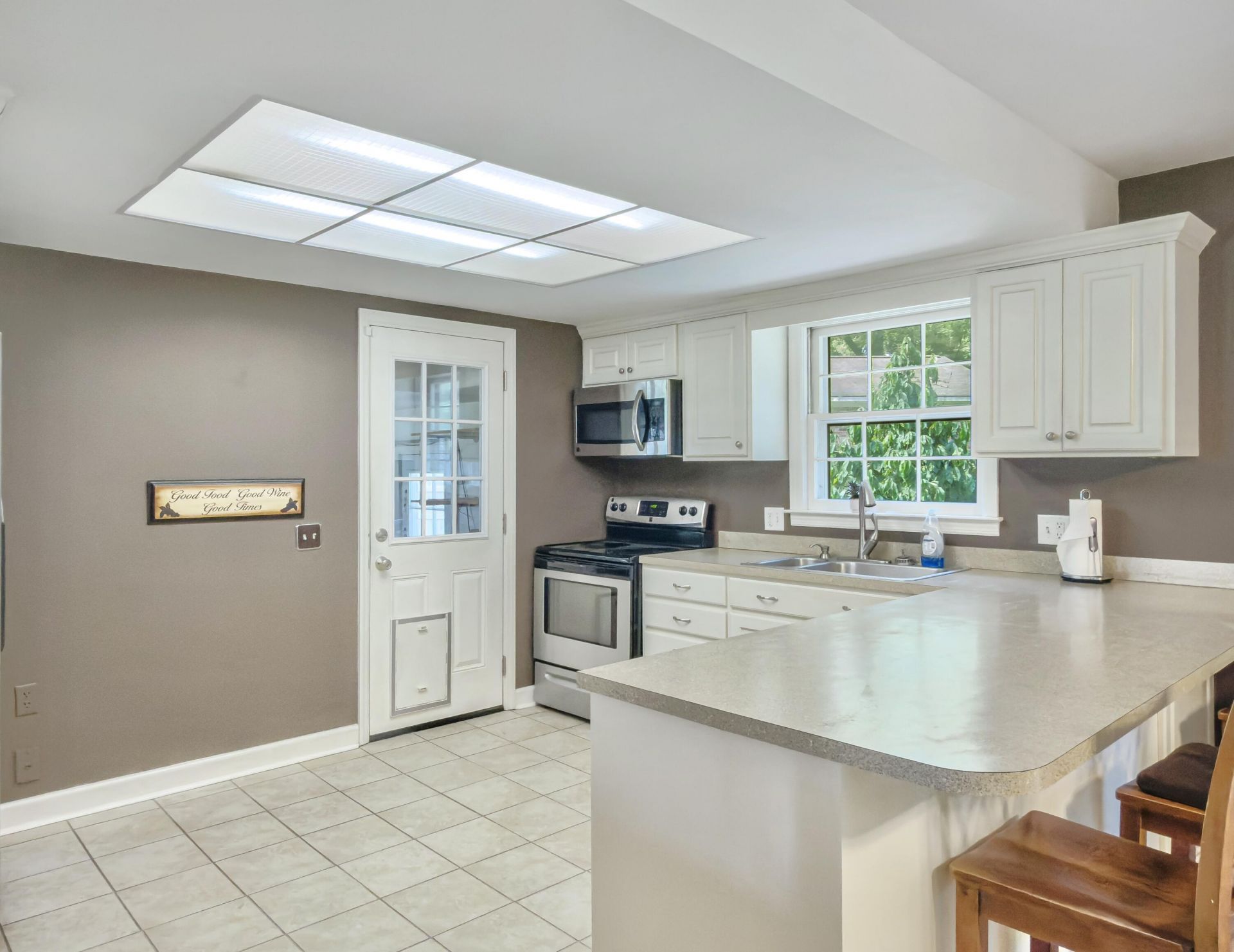 118 Azalea Drive Photo 14