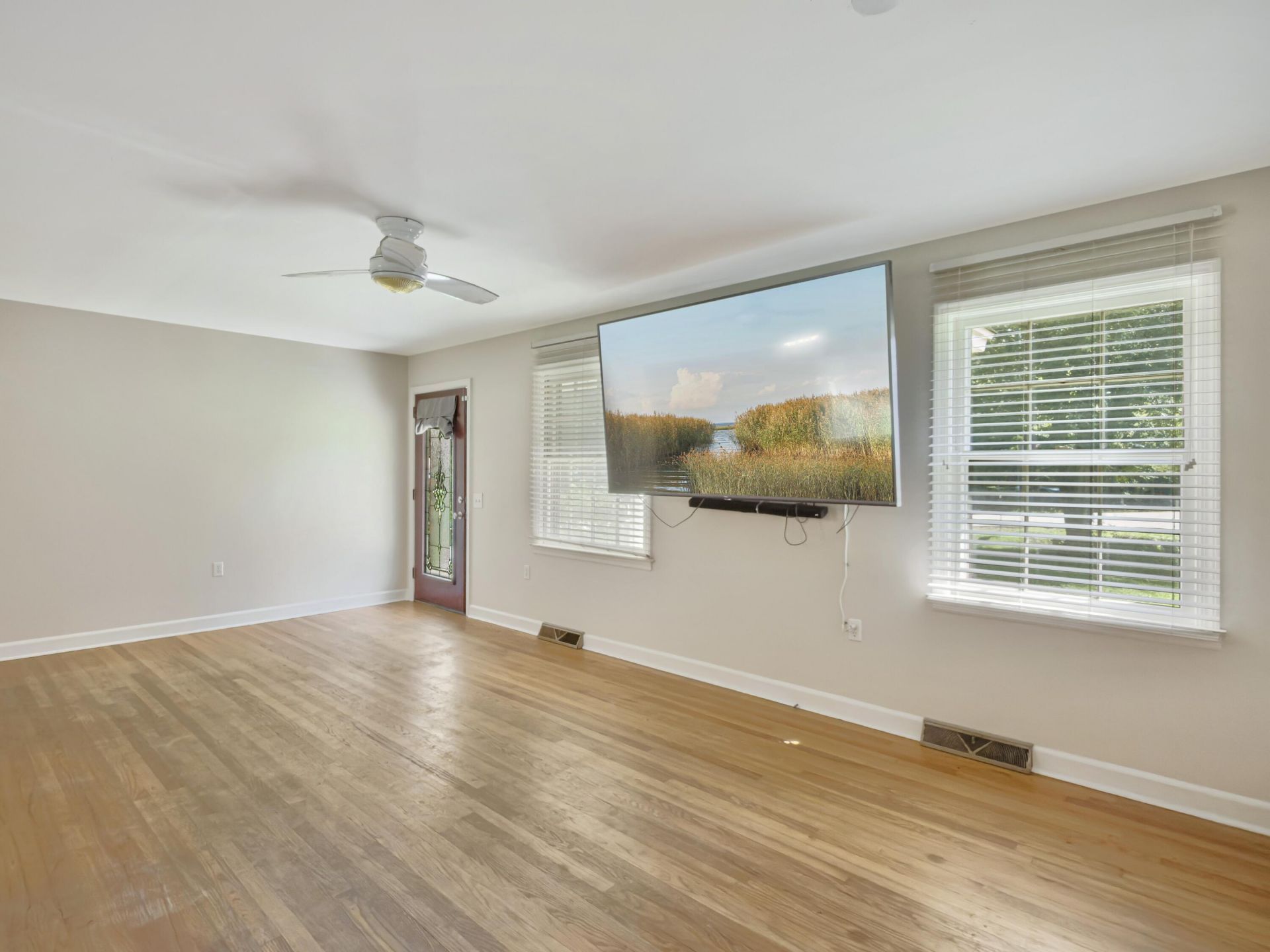 118 Azalea Drive Photo 5