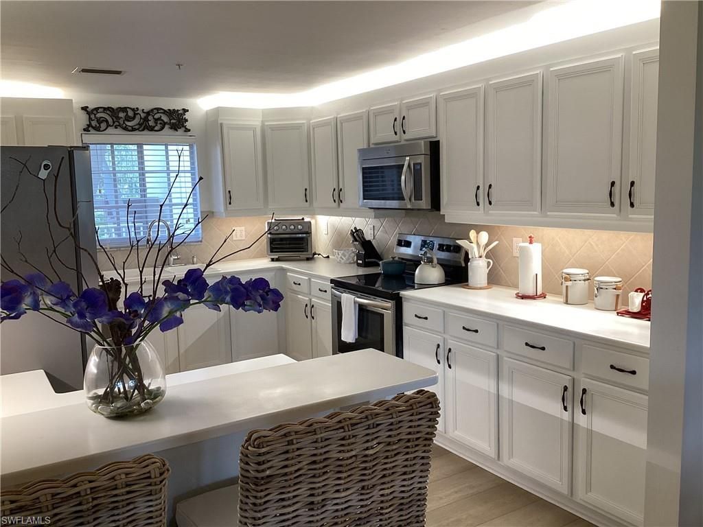 782 Eagle Creek Dr, Unit 202, Naples, FL 34113 Photo
