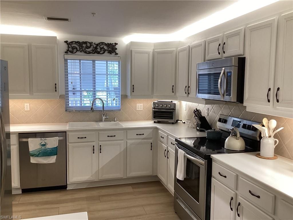 782 Eagle Creek Dr, Unit 202, Naples, FL 34113 Photo