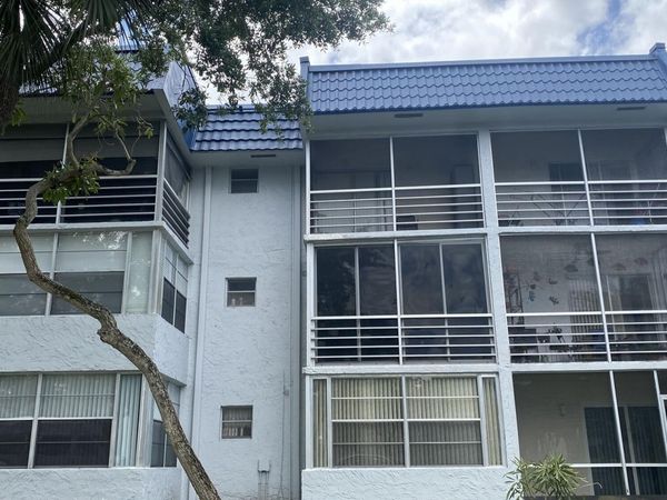 3160 HOLIDAY SPRINGS Boulevard, Unit 7-311, Margate, FL 33063