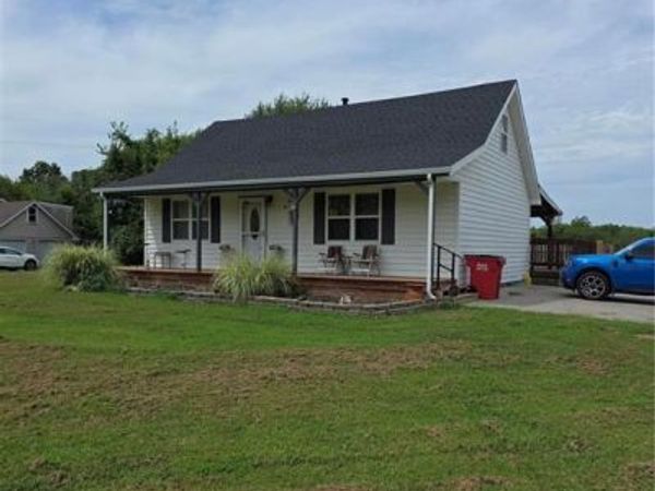 410 N Carrico Road, Lone Jack, MO 64070