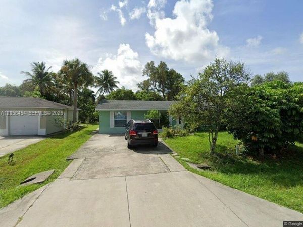 5342 McCarty St , Naples, FL 34113