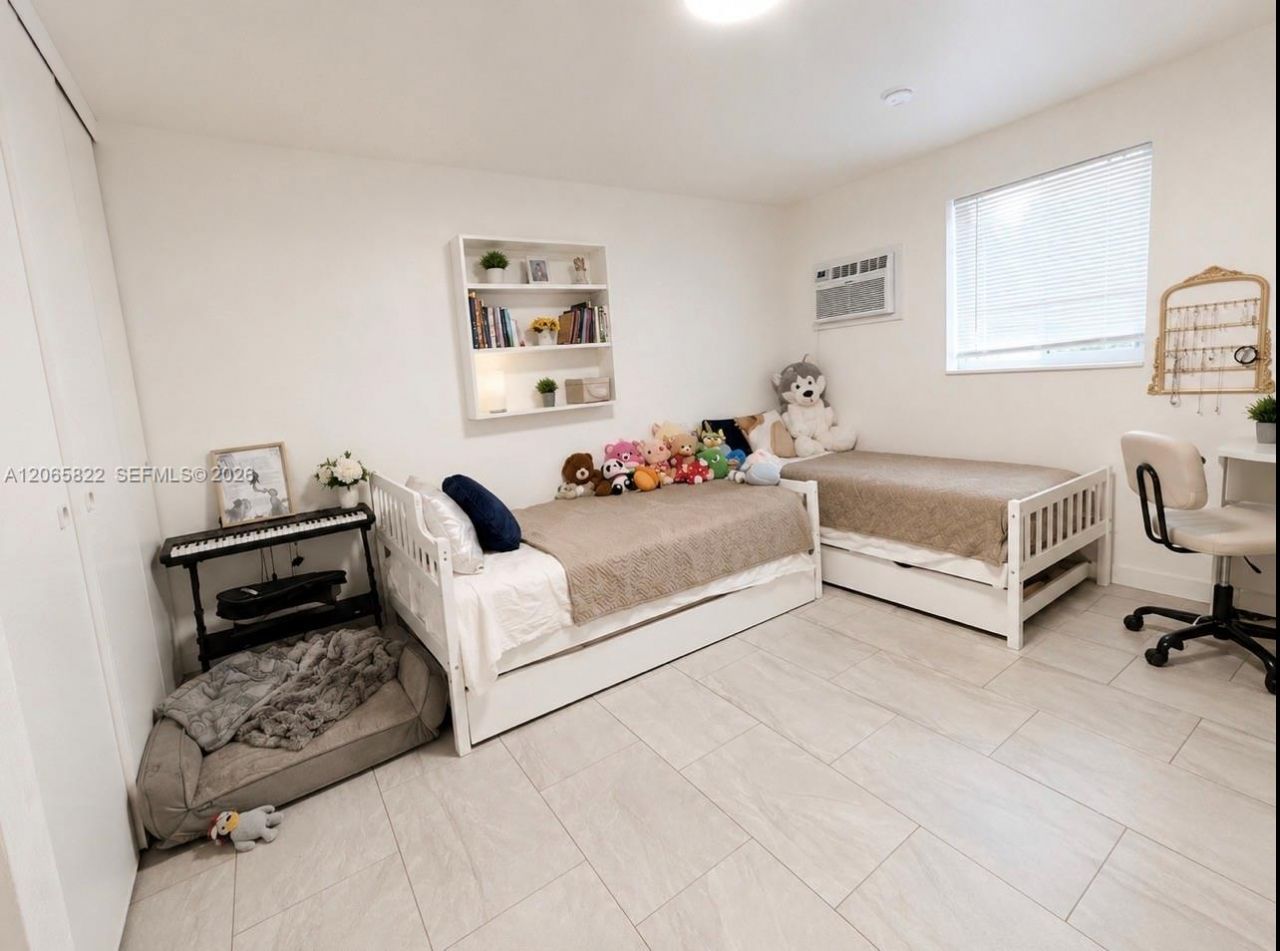 5920 NE 1st Ter , Fort Lauderdale, FL 33334 Photo