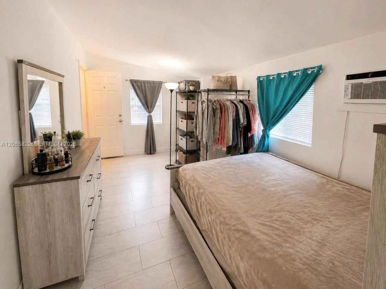 5920 NE 1st Ter , Fort Lauderdale, FL 33334 Photo