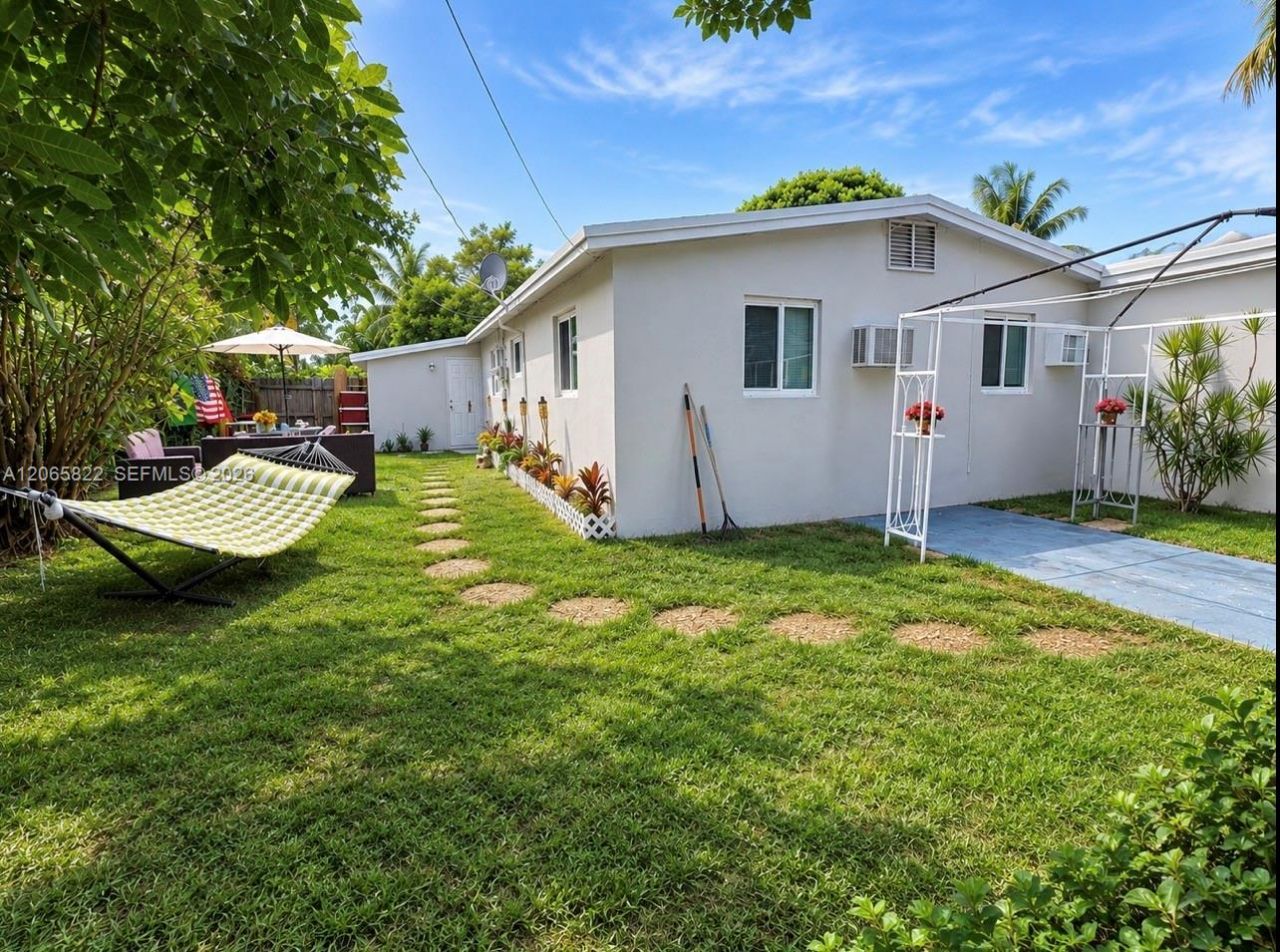 5920 NE 1st Ter , Fort Lauderdale, FL 33334 Photo