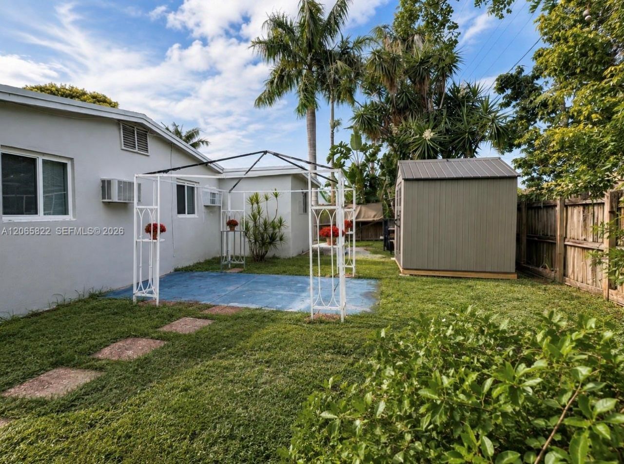 5920 NE 1st Ter , Fort Lauderdale, FL 33334 Photo