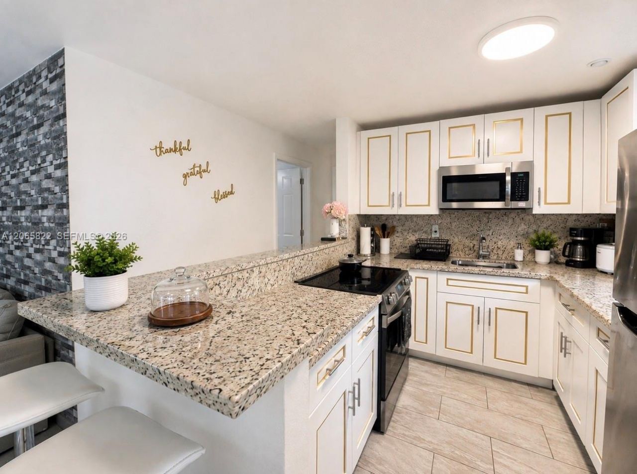 5920 NE 1st Ter , Fort Lauderdale, FL 33334 Photo