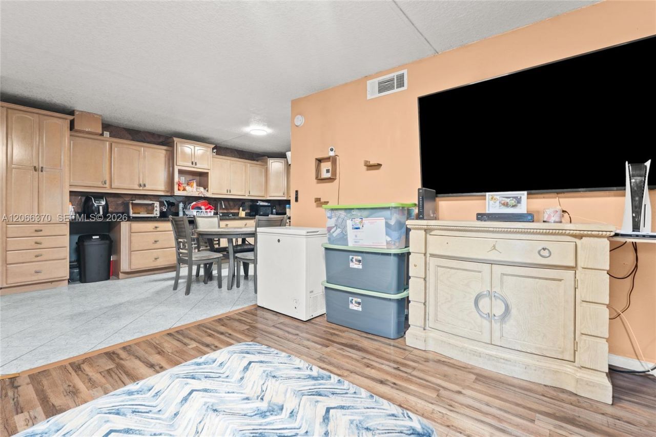 511 Shady Pine Way , Unit D1, Greenacres, FL 33415 Photo