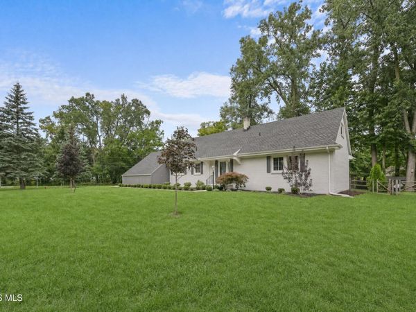 6044 Indian Trail, Sylvania, OH 43560