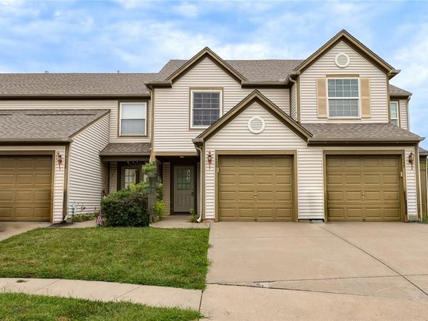 5438 N Fairmount Avenue, Kansas City, MO 64118