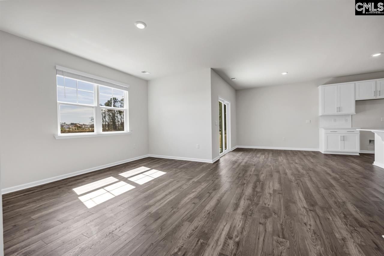 509 Leathertree Lane  Photo 13