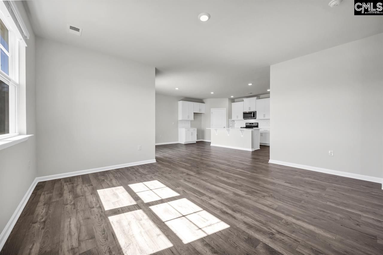 509 Leathertree Lane  Photo 14