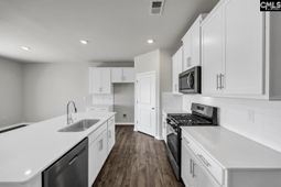 509 Leathertree Lane  photo 4